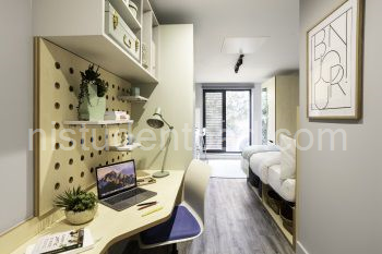 Premium Studio 3