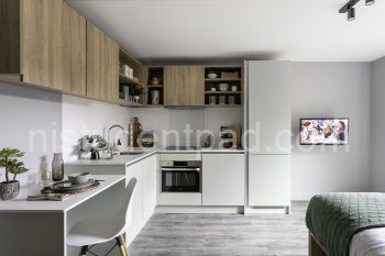 Executive Studio 2